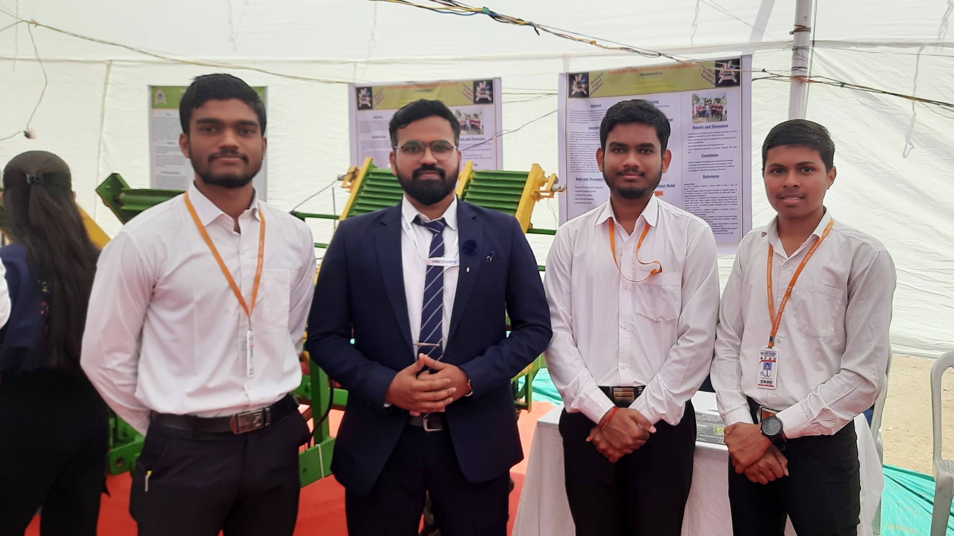 Happy student receiving a prize from InnoVigyan mentor