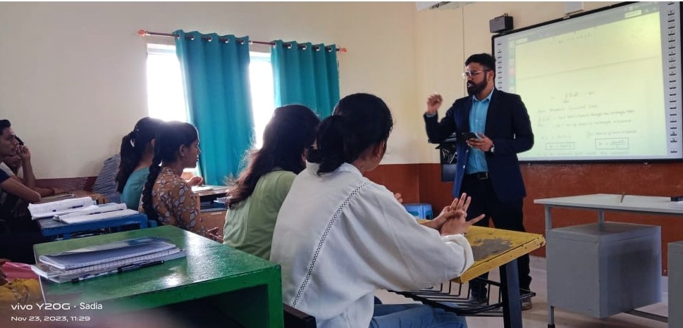 Interactive session at InnoVigyan career counseling workshop